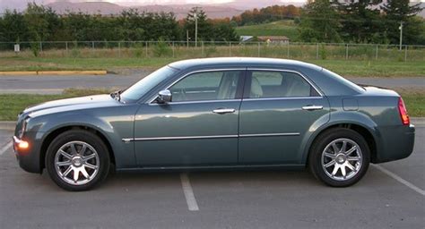 Chrysler 300C Hemi - Cars-On-Line.com