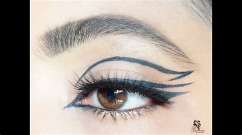 Very Easy Graphic Eyeliner Tutorial Easy Eye Makeup Tutorial 20