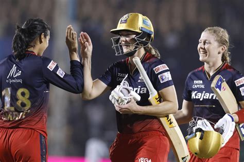 Smriti Mandhana Ellyse Perry And Heather Knight Celebrate Victory