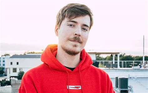 Mr Beast chi è e che cosa fa il primo youtuber miliardario non ci