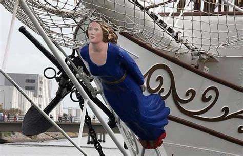 Spectacular Photos Of Ship Figureheads From Around The World Hms