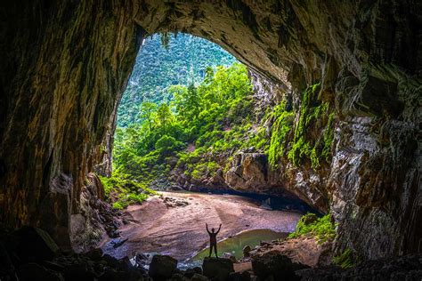 Hang En Cave - Inside World's Most Stunning Cave