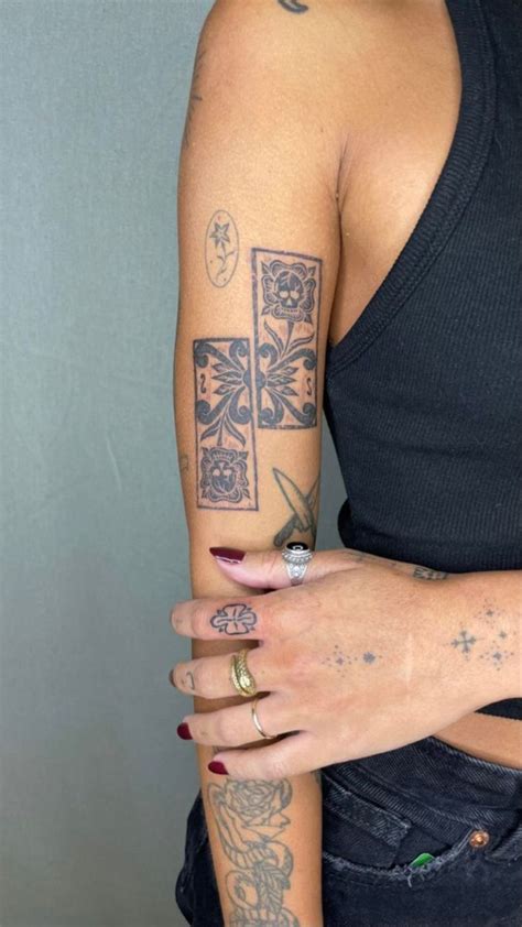 Dainty Tattoos Time Tattoos Symbolic Tattoos Pretty Tattoos