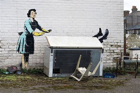 Banksy Unveils New Valentines Day Mascara Mural In Margate