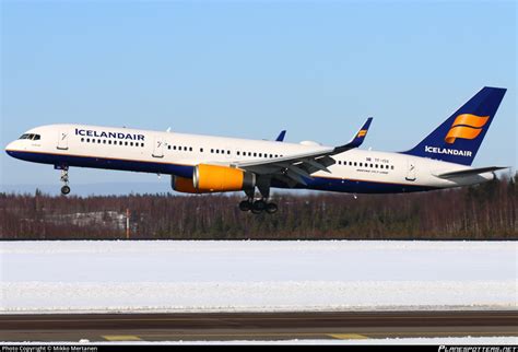 TF ISV Icelandair Boeing 757 256 WL Photo By Mikko Mertanen ID