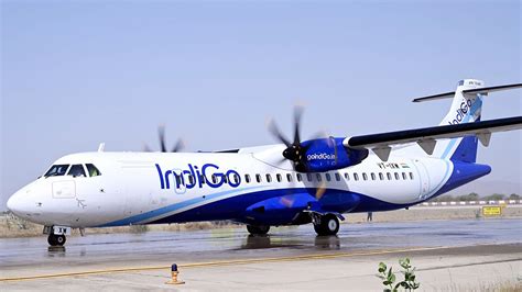 Indigo के प्लेन में सीट से कुशन फिर गायब यात्री ने ज्यादा पैसे देकर बुक कराई थी प्रीमियर सीट