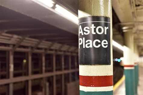 Astor Place Subway Station - New York City, 2022 16647134 Stock Photo ...