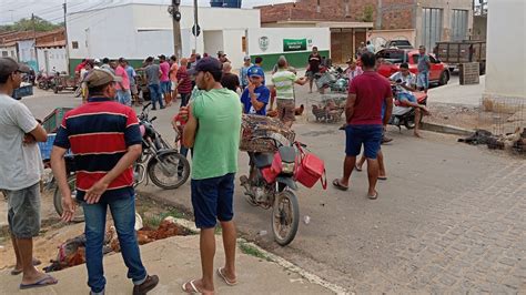 Vanio Na Feira De Galinhas Mostrando Todas As Novidades Em Cra Bas