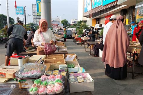 Pusat Kue Subuh Depok Tawarkan Beragam Kue Dan Gorengan Mulai Rp 1500