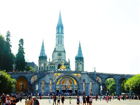 Best Pyrenees Photos: Lourdes Cathedral - Pyrenees - France