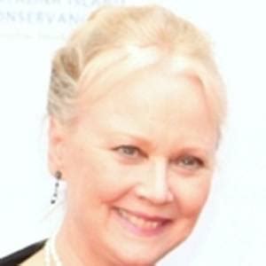 Shelley Long - Bio, Family, Trivia | Famous Birthdays