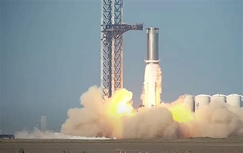 Starship Booster 7 Engulfed In Smoke As 11 Raptor Engines Fire At Once