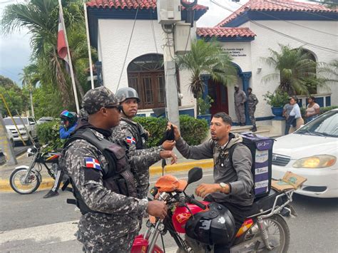 Polic A Nacional Realiza Operativos En Contra De Motoristas Que Portan