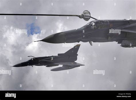 F 21 kfir fighter jet hi-res stock photography and images - Alamy