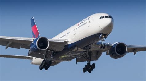 Drunk Passenger Arrested For Kissing Delta Flight Male Attendant