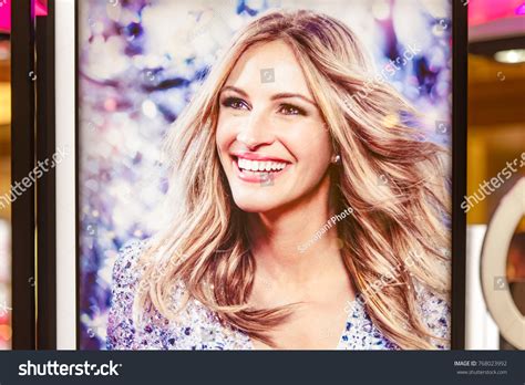 156 Julia roberts smile Images, Stock Photos & Vectors | Shutterstock