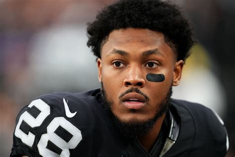 Josh Jacobs Fantasy Outlook Week 18 Should I Start With The Raiders Rb