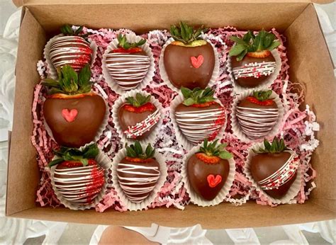 Valentines Day Chocolate Covered Strawberry Boxes Valentine Chocolate Covered Strawberries