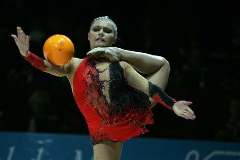 La Compagne De Poutine Alina Kabaeva Ex Gymnaste Traquée En Suisse