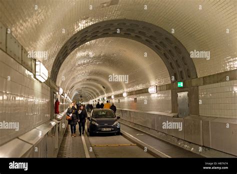 Alter Elbtunnel Hamburg Deutschland Stockfotografie Alamy