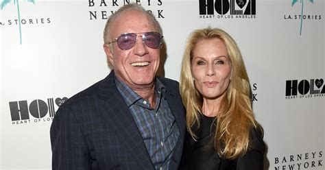 Who Was James Caan Still Married To Names Of All The Late Actor’s Wives Thevibely