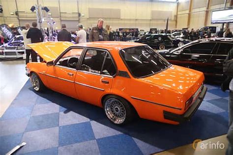 Opel Ascona 4-door B