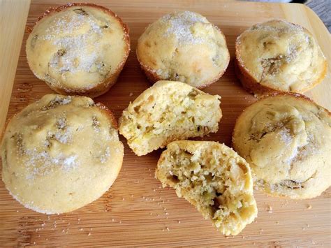 Rhubarb Almond Muffins Recipe