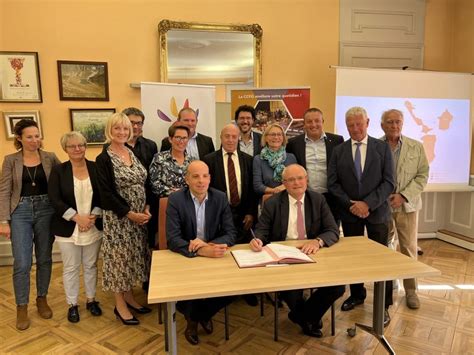 Tdf D Ploie La Fibre Optique Dans La Communaut De Communes Faucigny