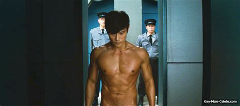 Lee Byung Hun Nude And Sexy Photos The Male Fappening