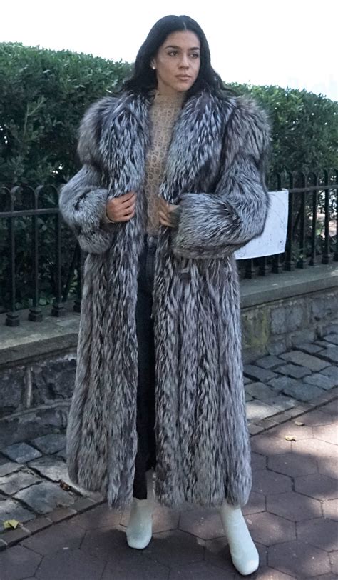 Women S Full Length Silver Fox Fur Coat Atelier Yuwa Ciao Jp