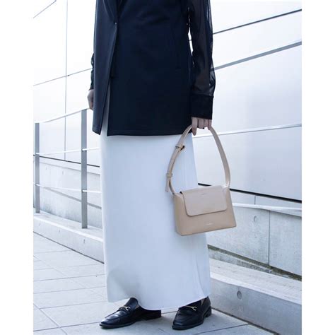 ヤーキ YAHKI ソフトダブルフェイスレザーワンハンドルバッグ NUDE ファッション通販 FASHION WALKER