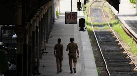 Una Huelga Ferroviaria En Sri Lanka Deja A Decenas De Miles De