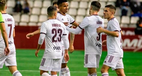 Jeisson Martínez marcó un golazo y le dio el triunfo al Albacete VIDEO