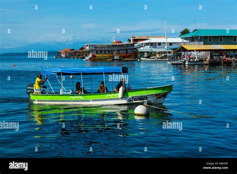 La Ciudad De Bocas Del Toro Isla Col N Archipi Lago De Bocas Del Toro