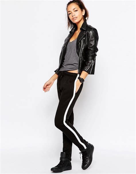 Image 1 Of New Look Side Stripe Tapered Joggers Latest Fashion Clothes Latest Fashion Trends