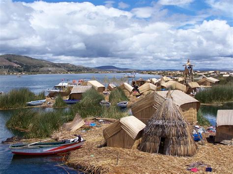 LEYENDA DE LOS ANDES A RIVERAS DEL LAGO TITICACA UROS EL PUEBLO DEL LAGO