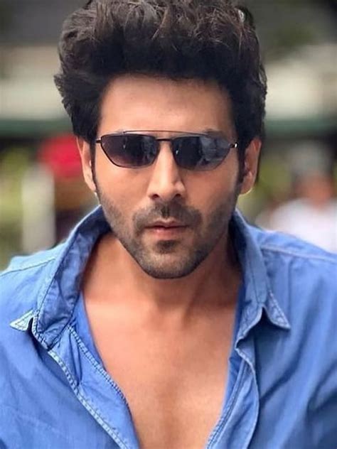 Kartik Aaryan Kriti Sanon: Latest News, Photos, Videos on Kartik Aaryan ...