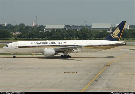 9V SQF Singapore Airlines Boeing 777 212ER Photo By Aldo Bidini ID