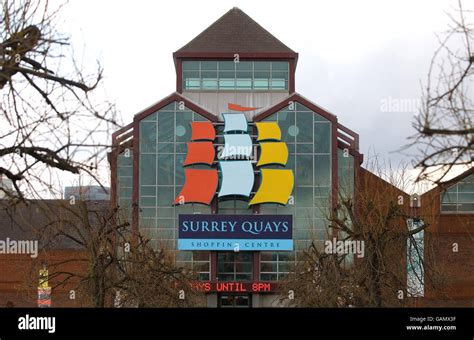 Surrey quays shopping centre stock hi-res stock photography and images ...