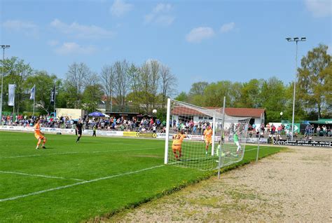 Eintracht Stadtallendorf Gewinnt Mit Gegen Den Tabellen F Nften Tsg