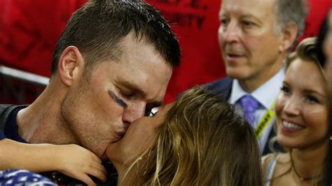 Tom Brady 'not dating and focused on his kids' after announcing ...