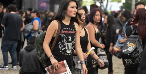 Chicas Metaleras En Rock Al Parque Las Más Oscuras Y Estilosas Shock