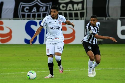 Rumores Sobre Derson E Liverpool Crescem E Ex Corinthians Chamado