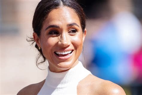 Meghan Markle Smiles In Highly Relatable Lunch Selfie Vanity Fair