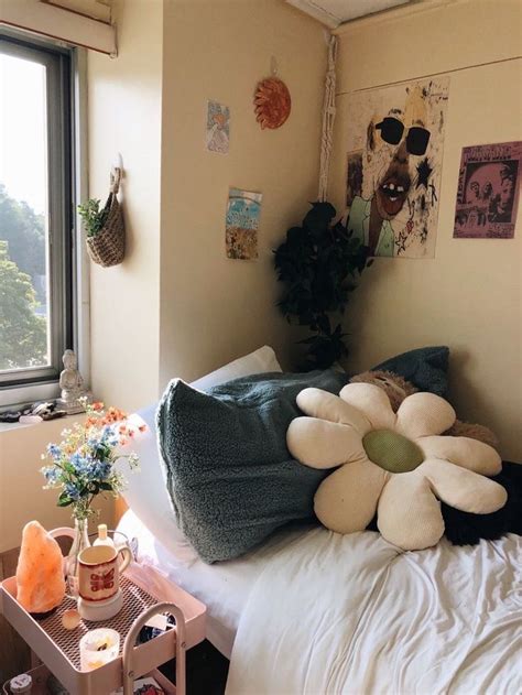 Indie Aesthetic Cozy Dorm Room Indie Dorm Room Dorm Room Designs