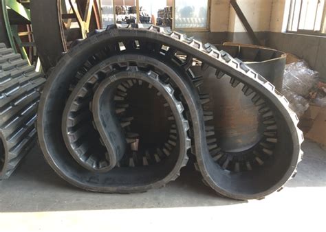 150mm Pitch Large Dumper Rubber Tracks Continuous 800mm Wide