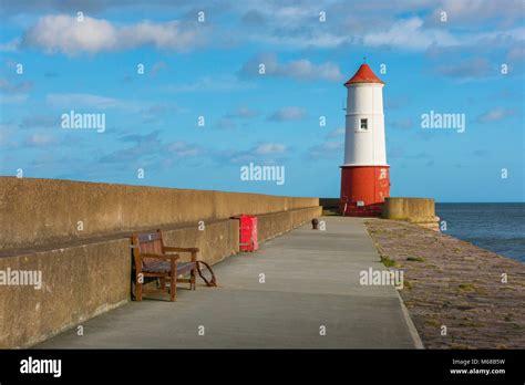 Berwick breakwater lighthouse hi-res stock photography and images - Alamy