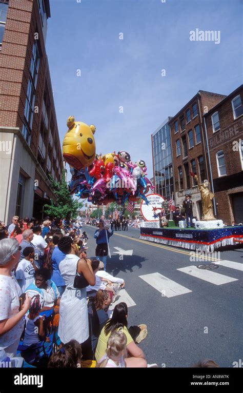 Dogwood balloon culture hi-res stock photography and images - Alamy