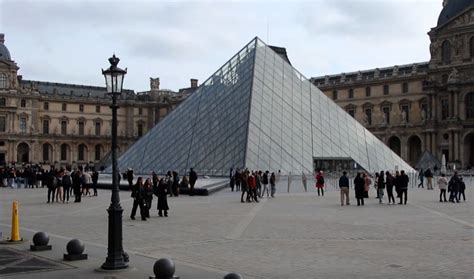 Louvre M Zes G R Cret Ne Zam Yapildi Hodrimeydan