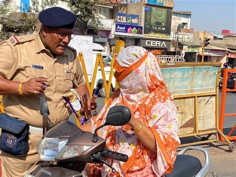 Ahmedabad Traffic Police Gave Chocolates To Drivers Who Violated Or